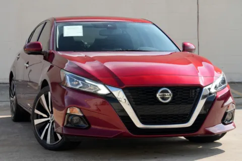 Photos of 2019 Nissan Altima 2.5 Platinum for sale in Peachtree Corners, GA at Atlanta Best Used Cars