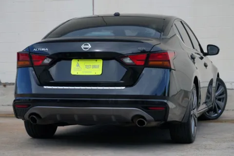 More photos of 2021 Nissan Altima 2.5 SR at Atlanta Best Used Cars, GA