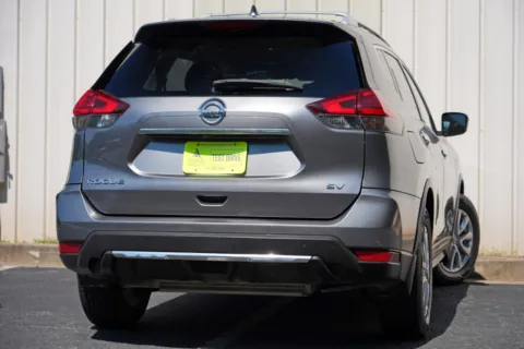 More photos of 2017 Nissan Rogue SV at Atlanta Best Used Cars, GA