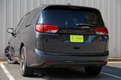More photos of 2020 Chrysler Pacifica Touring L Plus w/ Appearance Package at Atlanta Best Used Cars, GA
