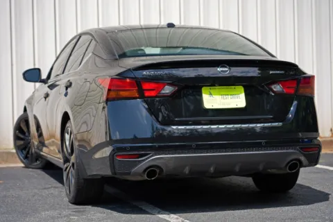 More photos of 2022 Nissan Altima 2.5 SR w/ Midnight Edition Package at Atlanta Best Used Cars, GA