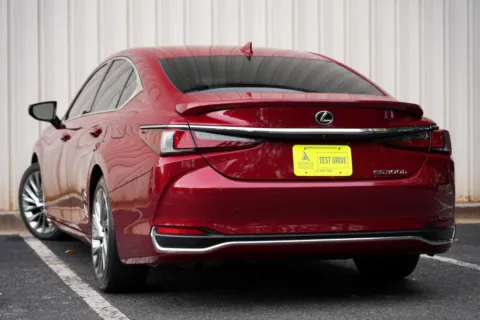 More photos of 2023 Lexus ES 300h Luxury at Atlanta Best Used Cars, GA