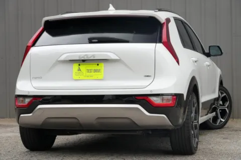 More photos of 2023 Kia Niro EX Touring at Atlanta Best Used Cars, GA