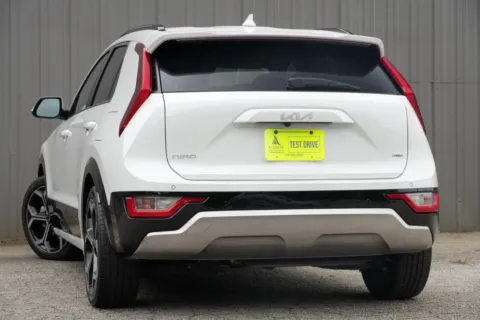More photos of 2023 Kia Niro EX Touring at Atlanta Best Used Cars, GA