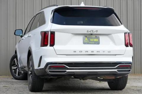 More photos of 2022 Kia Sorento EX at Atlanta Best Used Cars, GA