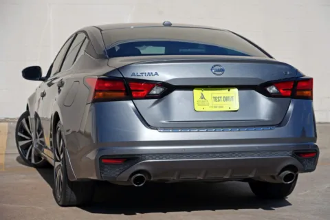 More photos of 2021 Nissan Altima 2.5 SR w/ Premium Package at Atlanta Best Used Cars, GA