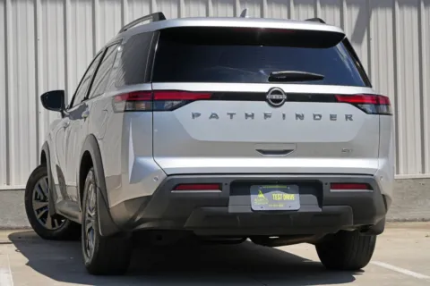 More photos of 2022 Nissan Pathfinder SV at Atlanta Best Used Cars, GA