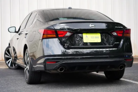 More photos of 2021 Nissan Altima 2.5 Platinum at Atlanta Best Used Cars, GA
