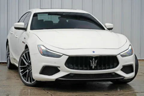 More photos of 2021 Maserati Ghibli Trofeo at DRIVE A DREAM, GA