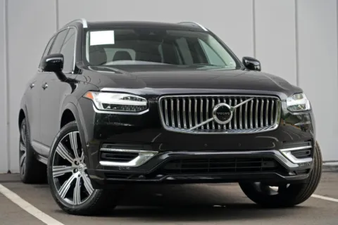 More photos of 2020 Volvo XC90 Inscription at DRIVE A DREAM, GA