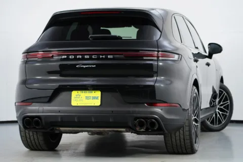 More photos of 2024 Porsche Cayenne E-Hybrid w/ Premium Plus Package at DRIVE A DREAM, GA