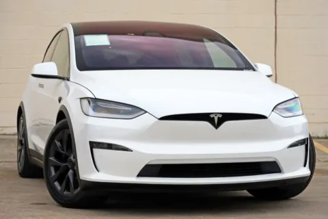 More photos of 2022 Tesla Model X at DRIVE A DREAM, GA