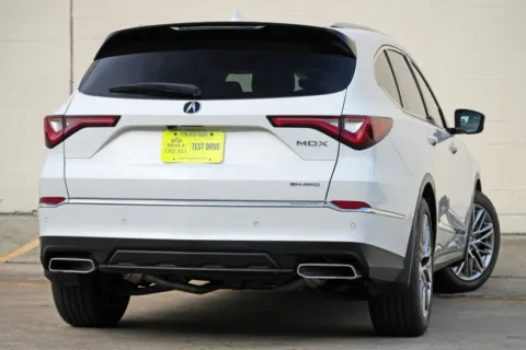 More photos of 2023 Acura MDX w/Advance Package at DRIVE A DREAM, GA