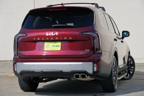 More photos of 2024 Kia Telluride SX at DRIVE A DREAM, GA
