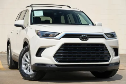 More photos of 2024 Toyota Grand Highlander XLE at DRIVE A DREAM, GA