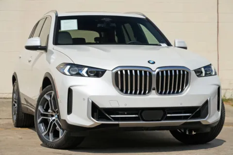 More photos of 2024 BMW X5 sDrive40i w/ Premium & Parking Assist Packages at DRIVE A DREAM, GA
