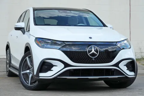 More photos of 2023 Mercedes-Benz EQE 500 w/ Exclusive Trim Package at DRIVE A DREAM, GA