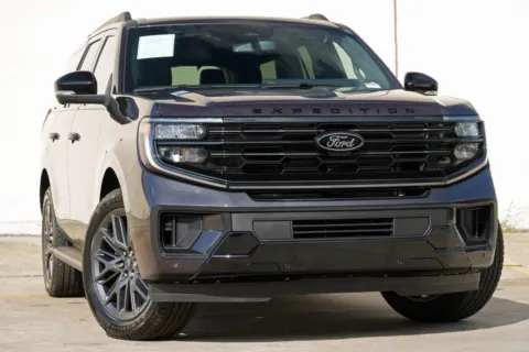 More photos of 2026 Ford Expedition Platinum w/ Stealth Appearance Package at DRIVE A DREAM, GA