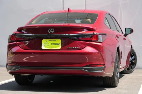 More photos of 2025 Lexus ES 300h F SPORT Design at DRIVE A DREAM, GA