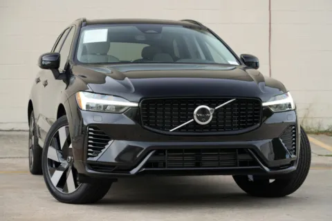 More photos of 2025 Volvo XC60 Plug-In Hybrid Plus at DRIVE A DREAM, GA