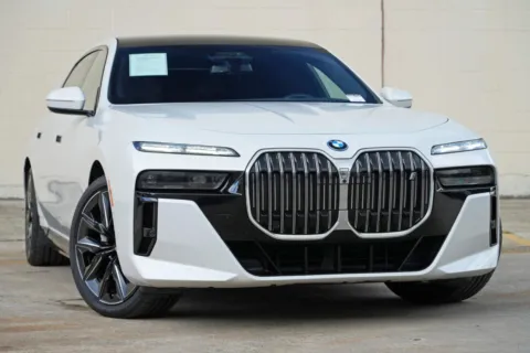 More photos of 2023 BMW i7 xDrive60 w/ Executive, M Sport & Driving Assist Packages at DRIVE A DREAM, GA