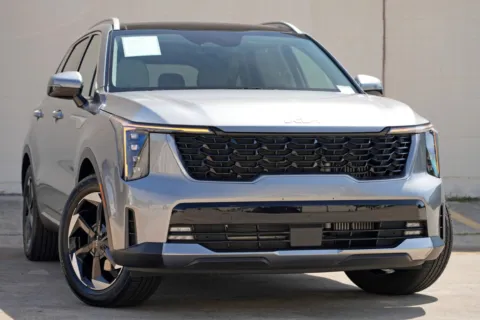 More photos of 2025 Kia Sorento Hybrid EX at DRIVE A DREAM, GA