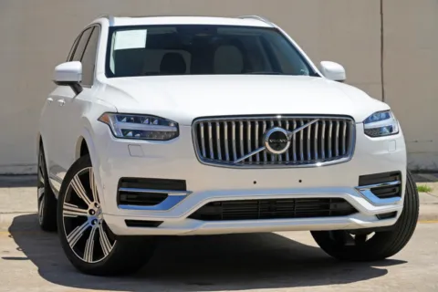 More photos of 2025 Volvo XC90 Plug-In Hybrid Ultra at DRIVE A DREAM, GA
