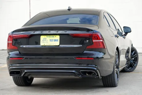 More photos of 2022 Volvo S60 Recharge Plug-In Hybrid Black Edition R-Design at DRIVE A DREAM, GA
