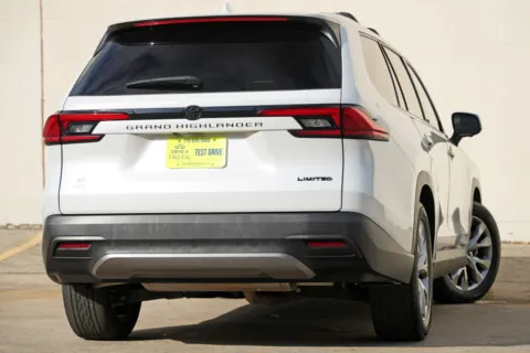 More photos of 2024 Toyota Grand Highlander Limited at DRIVE A DREAM, GA