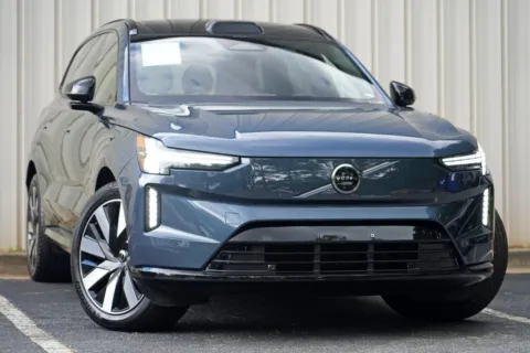 More photos of 2025 Volvo EX90 Ultra at DRIVE A DREAM, GA