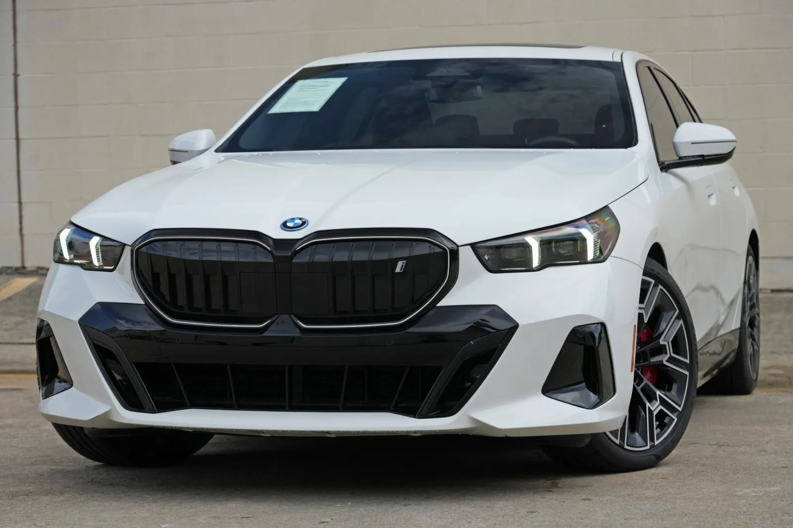 BMW i5