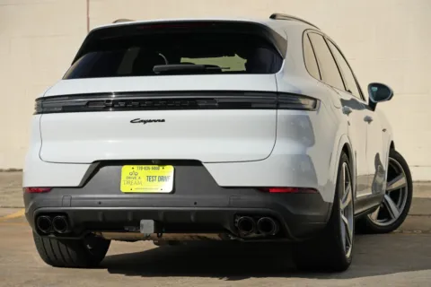 More photos of 2024 Porsche Cayenne E-Hybrid w/ Premium Plus Package at DRIVE A DREAM, GA