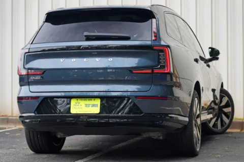 More photos of 2025 Volvo EX90 Ultra at DRIVE A DREAM, GA