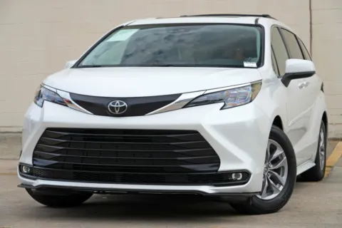 Another view of 2026 Toyota Sienna XLE for sale in Marietta, GA at DRIVE A DREAM