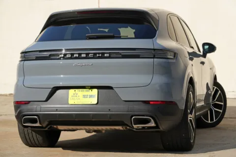 More photos of 2025 Porsche Cayenne E-Hybrid at DRIVE A DREAM, GA