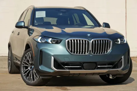 More photos of 2025 BMW X5 sDrive40i w/ Premium & Parking Assist Packages at DRIVE A DREAM, GA