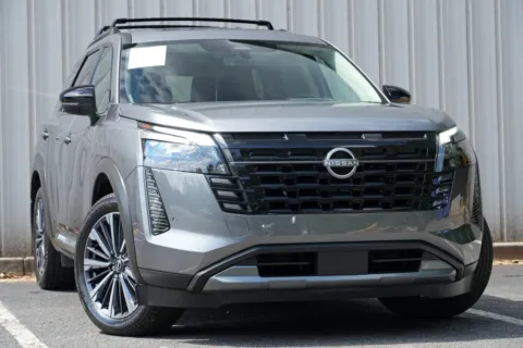 More photos of 2026 Nissan Pathfinder Platinum at DRIVE A DREAM, GA