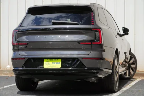 More photos of 2025 Volvo EX90 Ultra at DRIVE A DREAM, GA