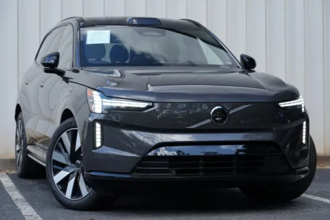 More photos of 2025 Volvo EX90 Ultra at DRIVE A DREAM, GA