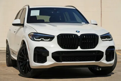 More photos of 2023 BMW X5 sDrive40i w/ M Sport Packages at DRIVE A DREAM, GA