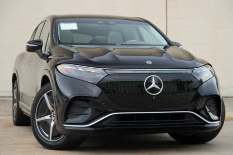 More photos of 2023 Mercedes-Benz EQS 580 at DRIVE A DREAM, GA