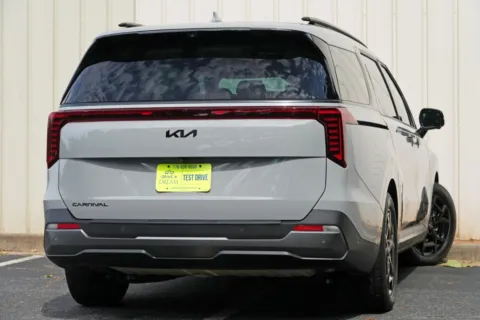 More photos of 2025 Kia Carnival SX Prestige at DRIVE A DREAM, GA