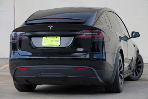 More photos of 2022 Tesla Model X Plaid at DRIVE A DREAM, GA