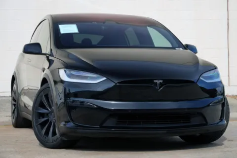 More photos of 2022 Tesla Model X Plaid at DRIVE A DREAM, GA