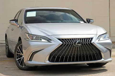 More photos of 2024 Lexus ES 350 w/ Premium Package at DRIVE A DREAM, GA