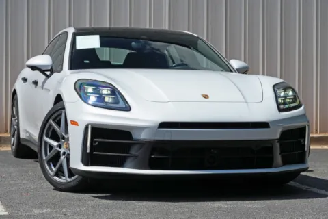 More photos of 2025 Porsche Panamera w/ Premium Package at DRIVE A DREAM, GA