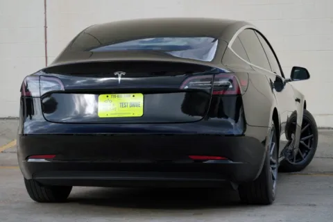 More photos of 2020 Tesla Model 3 Standard Range Plus at DRIVE A DREAM, GA