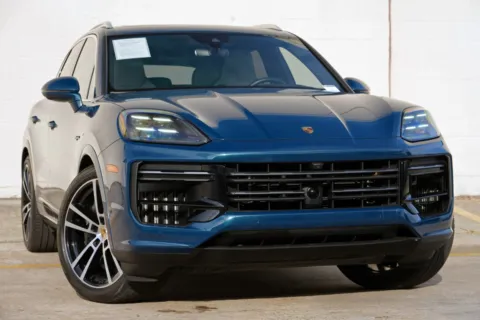 More photos of 2024 Porsche Cayenne Turbo E-Hybrid w/ Premium Plus & Tech Packages at DRIVE A DREAM, GA