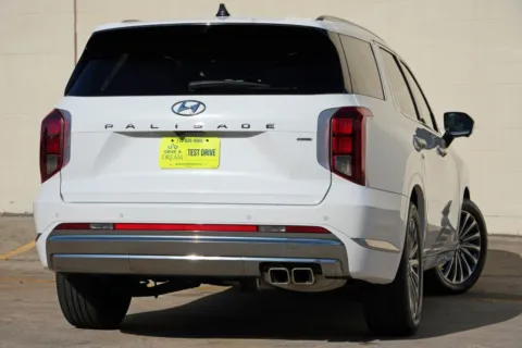 More photos of 2025 Hyundai Palisade Calligraphy at DRIVE A DREAM, GA