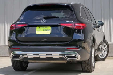 More photos of 2023 Mercedes-Benz GLC 300 w/ Exclusive Trim Package at DRIVE A DREAM, GA